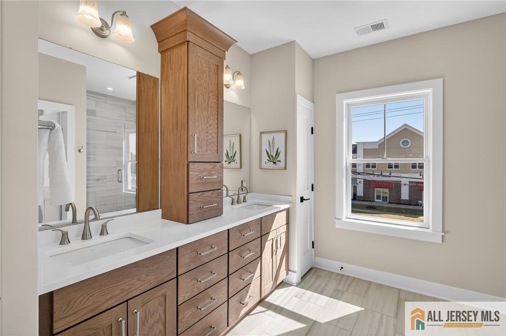 8 Arthur Lane Cranbury NJ 08512