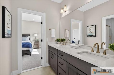 8 Arthur Lane Cranbury NJ 08512