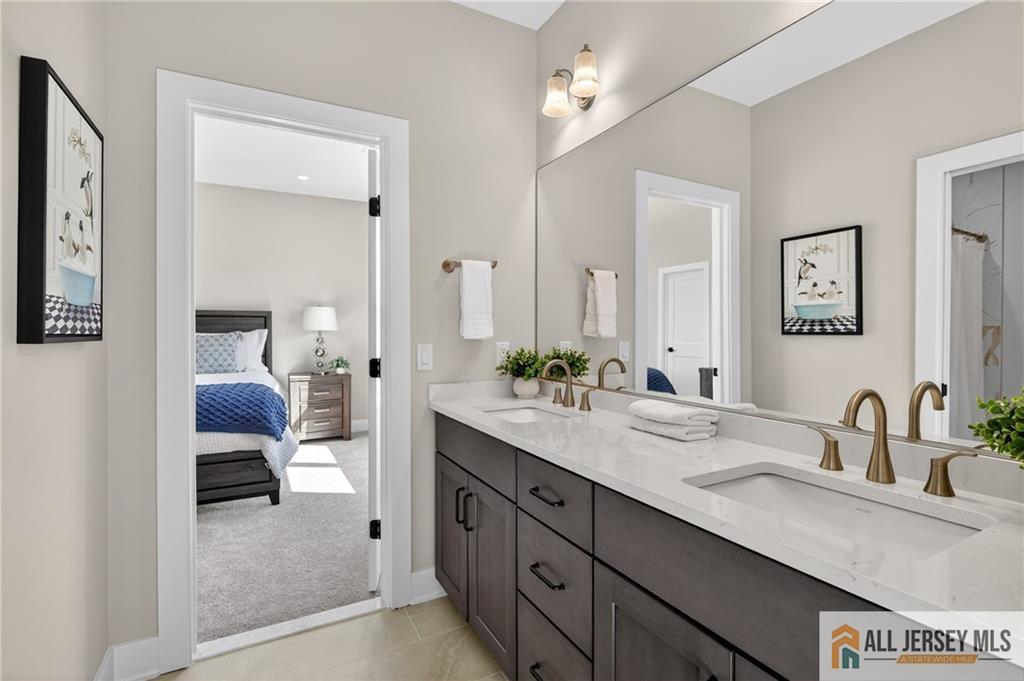 8 Arthur Lane Cranbury NJ 08512