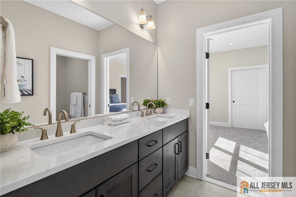 8 Arthur Lane Cranbury NJ 08512