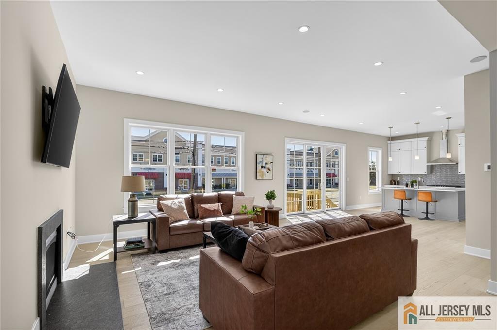 8 Arthur Lane Cranbury NJ 08512