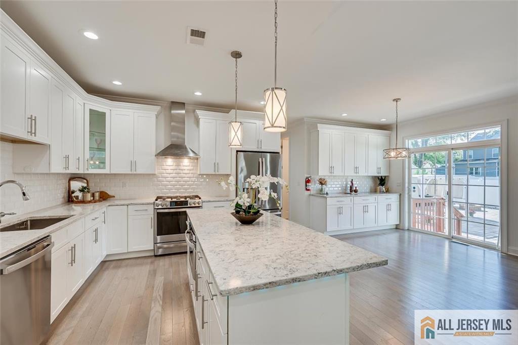 23 Dalton Place Edison NJ 08817
