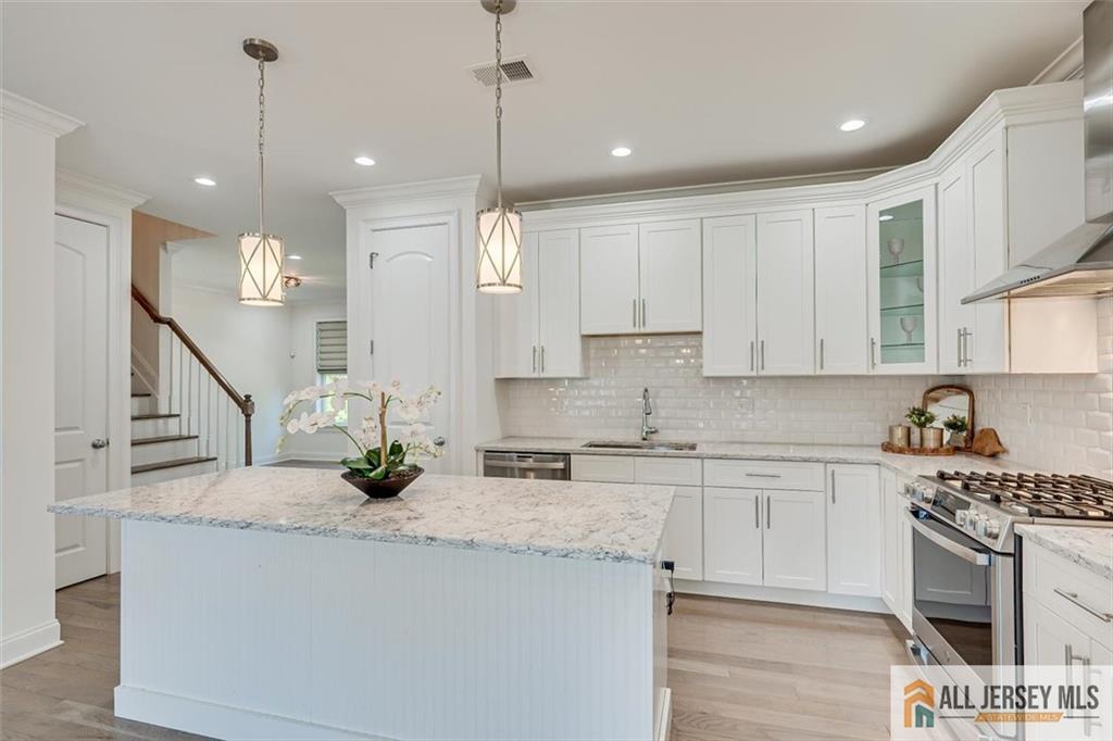 23 Dalton Place Edison NJ 08817