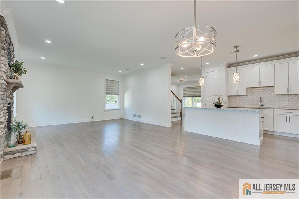 23 Dalton Place Edison NJ 08817