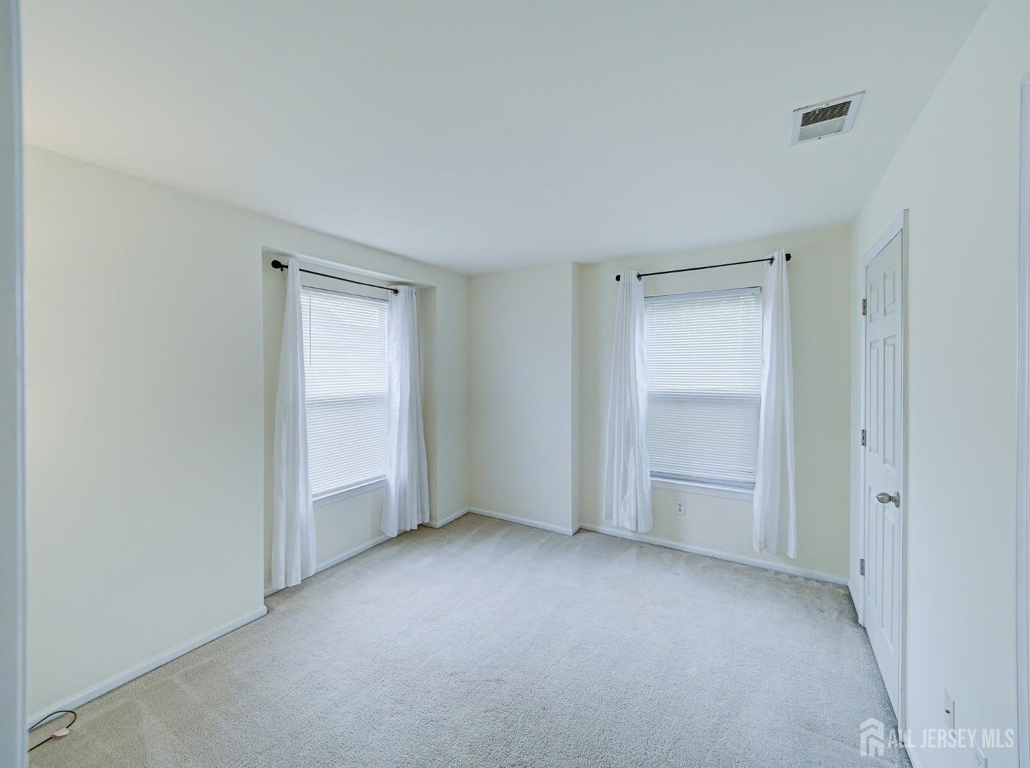 518 Great Beds Court Perth Amboy NJ 08861