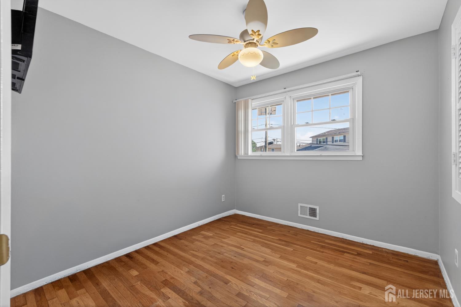 742 Gornik Drive Perth Amboy NJ 08861