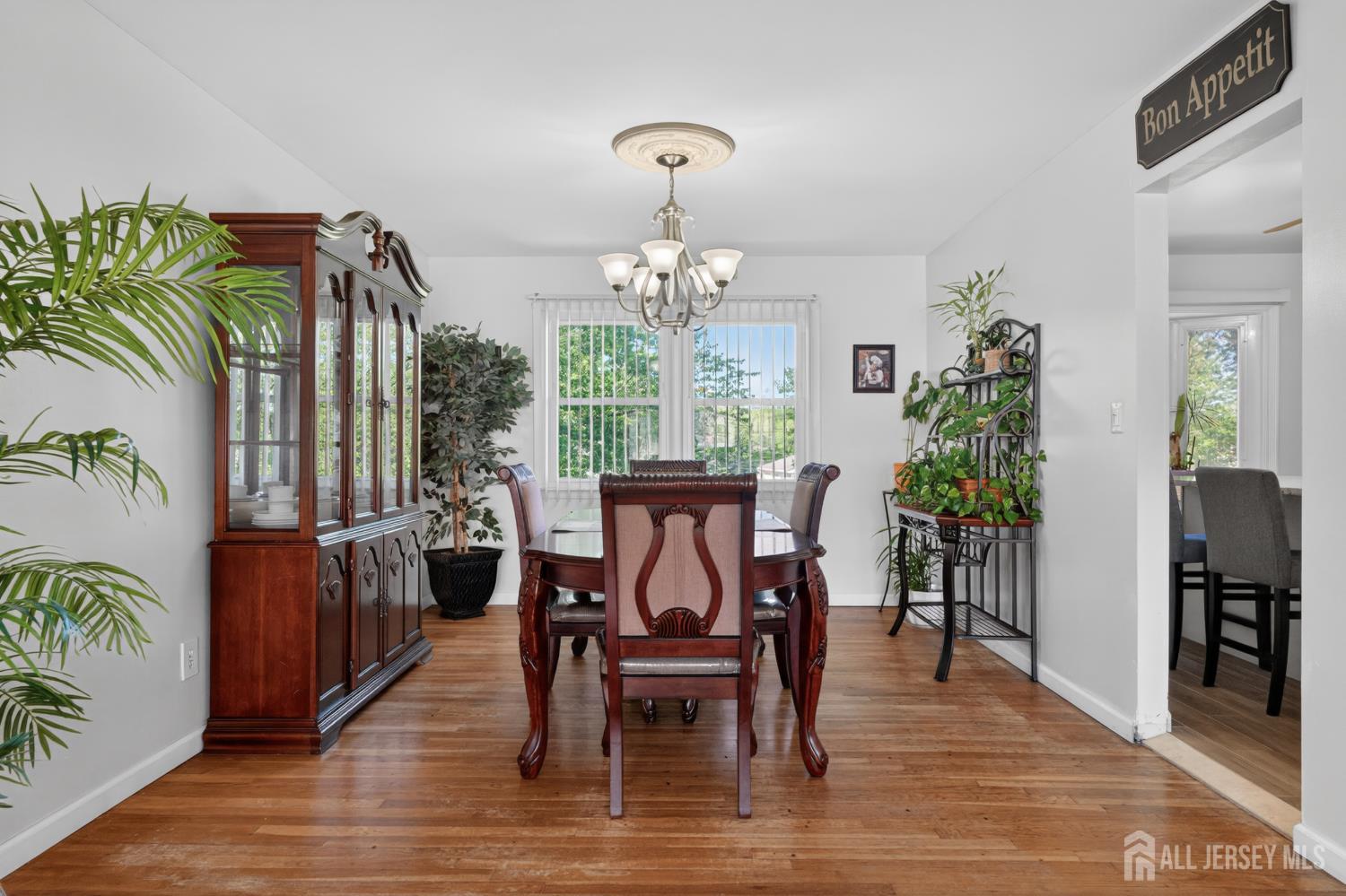 742 Gornik Drive Perth Amboy NJ 08861