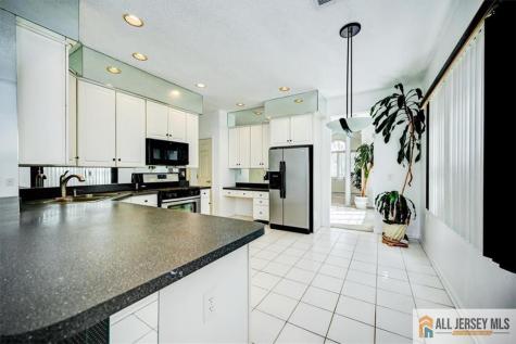 17 Umberland Place Monroe NJ 08831