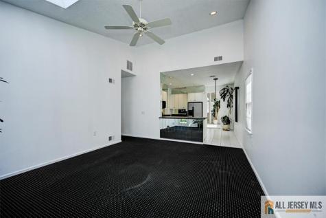 17 Umberland Place Monroe NJ 08831