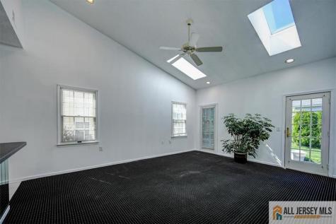17 Umberland Place Monroe NJ 08831