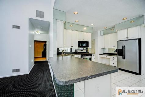 17 Umberland Place Monroe NJ 08831