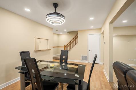 374 Constitution Circle North Brunswick NJ 08902