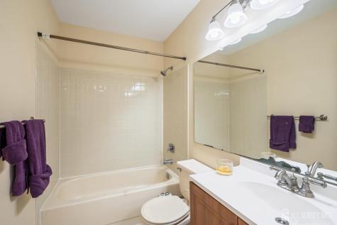 374 Constitution Circle North Brunswick NJ 08902