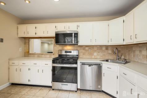 374 Constitution Circle North Brunswick NJ 08902