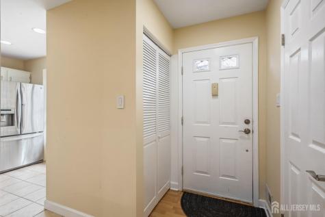 374 Constitution Circle North Brunswick NJ 08902