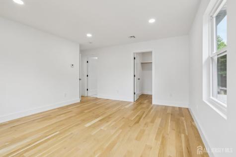 58 N Fern Street Edison NJ 08817