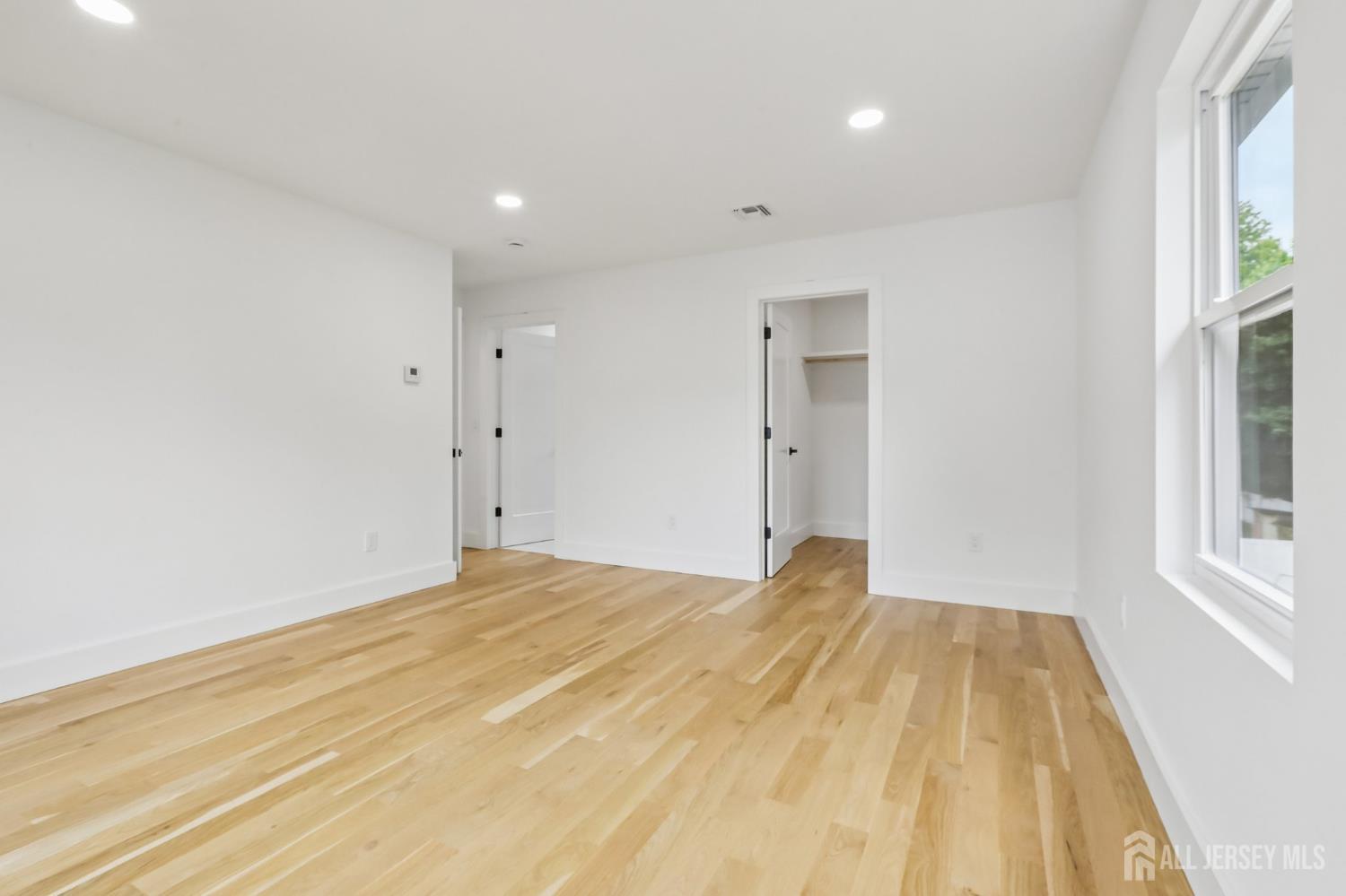 58 N Fern Street Edison NJ 08817