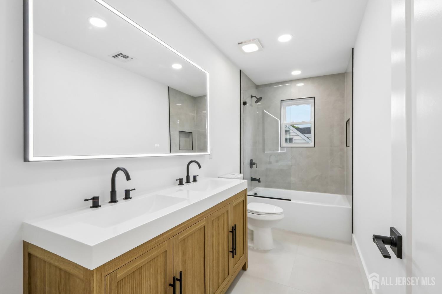 58 N Fern Street Edison NJ 08817