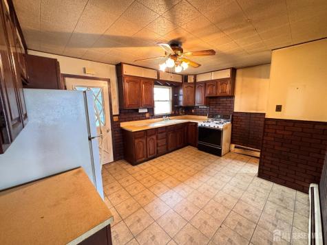 554 Ridgeway Avenue Sayreville NJ 08879