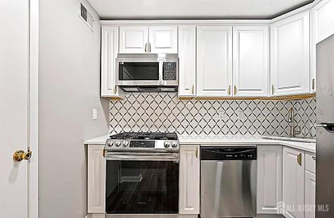 12 Wynwood Drive South Brunswick NJ 08852
