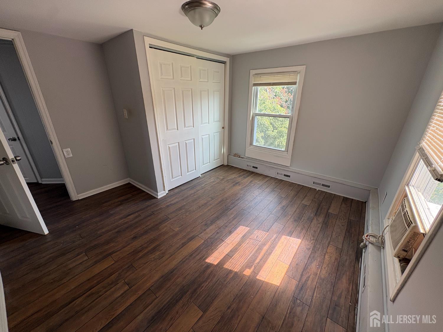52 Dane Street Sayreville NJ 08872