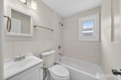 121 Dorothy Street Carteret NJ 07008