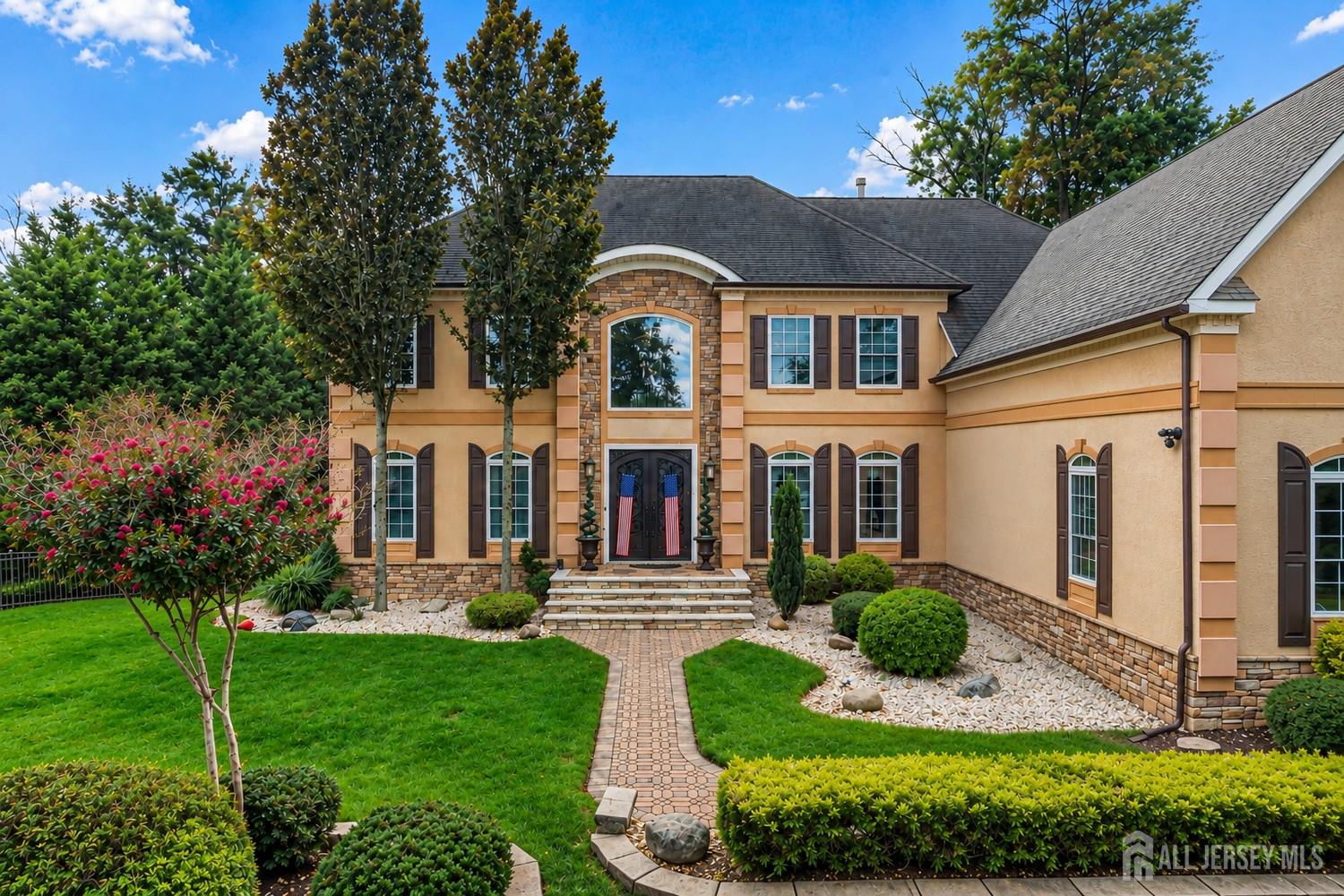 2 Lexington Court Monroe NJ 08831