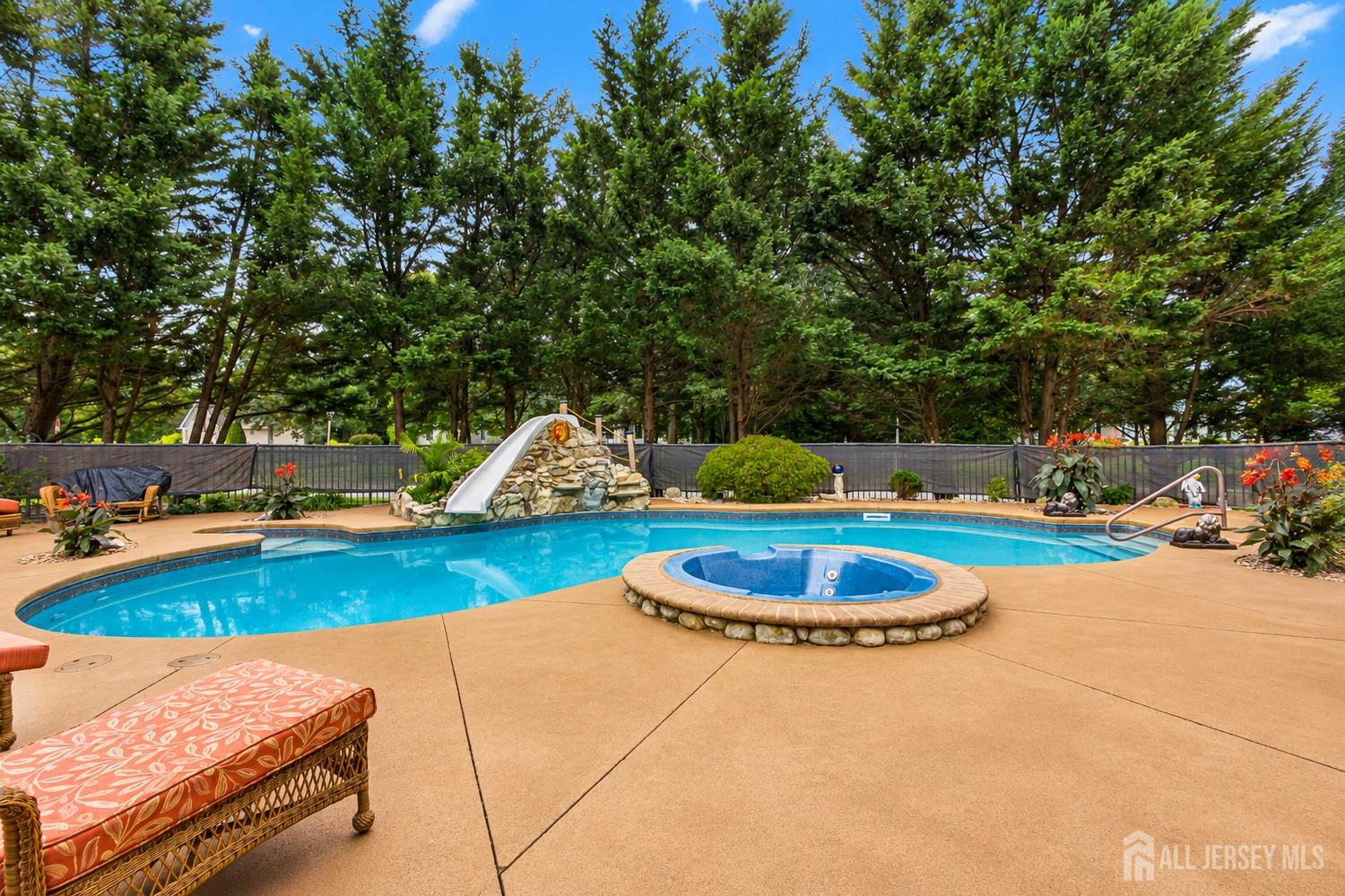 2 Lexington Court Monroe NJ 08831