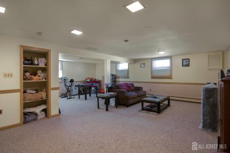 5 Elizabeth Court Edison NJ 08817