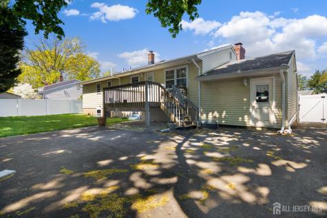 5 Elizabeth Court Edison NJ 08817