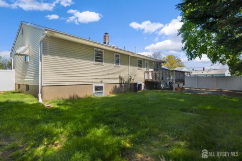 5 Elizabeth Court Edison NJ 08817