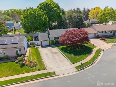 5 Elizabeth Court Edison NJ 08817