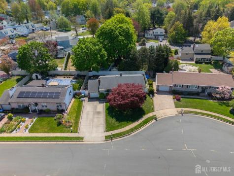 5 Elizabeth Court Edison NJ 08817
