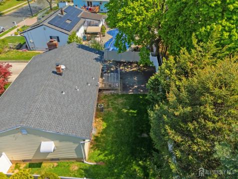 5 Elizabeth Court Edison NJ 08817