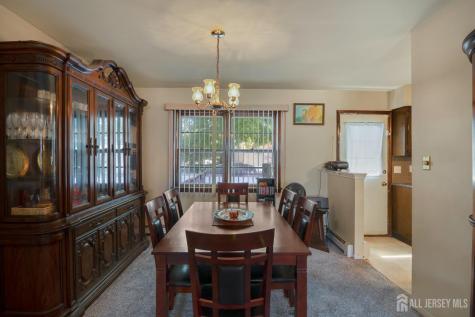 5 Elizabeth Court Edison NJ 08817