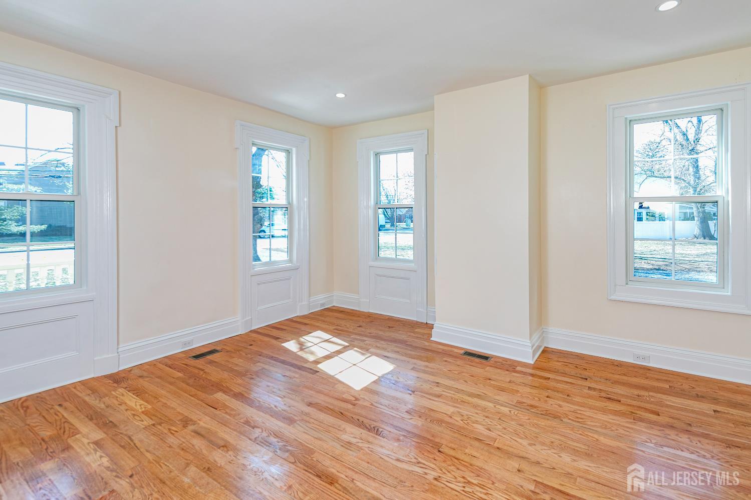 784 Ridge Road South Brunswick NJ 08852