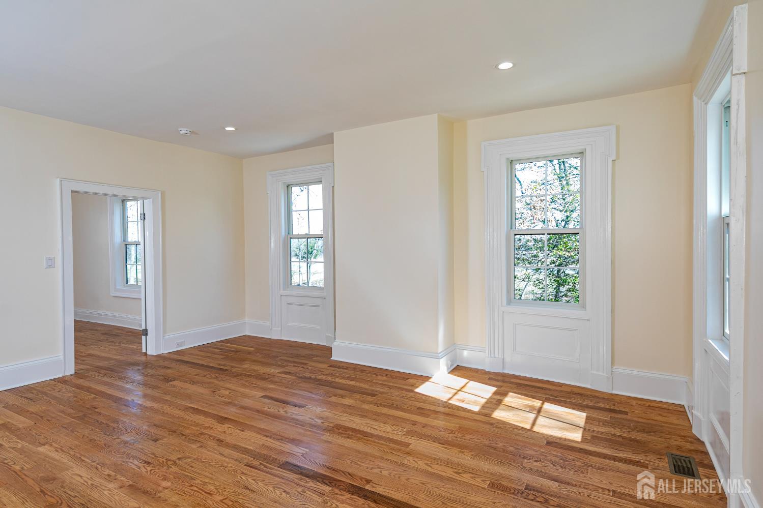 784 Ridge Road South Brunswick NJ 08852