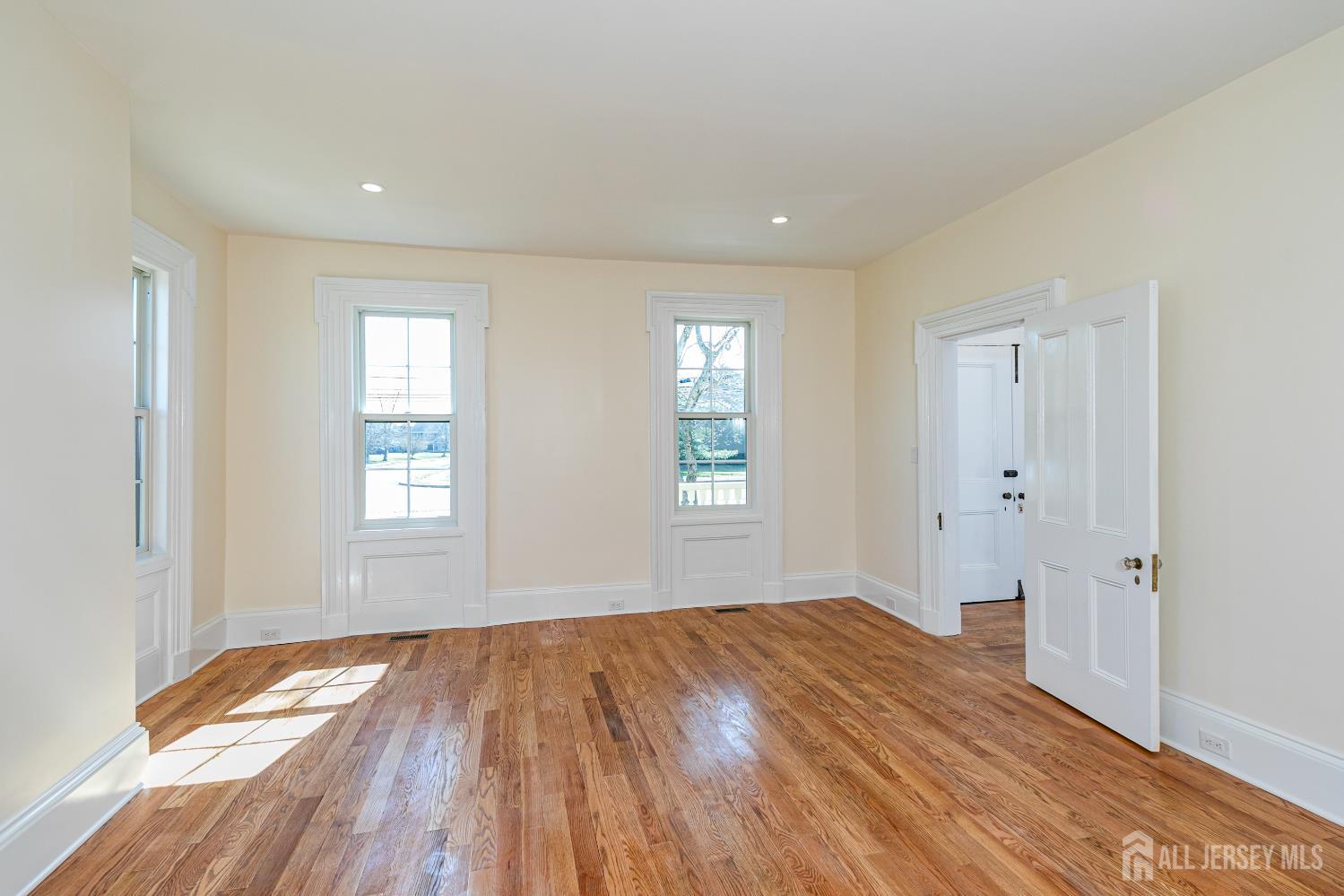 784 Ridge Road South Brunswick NJ 08852