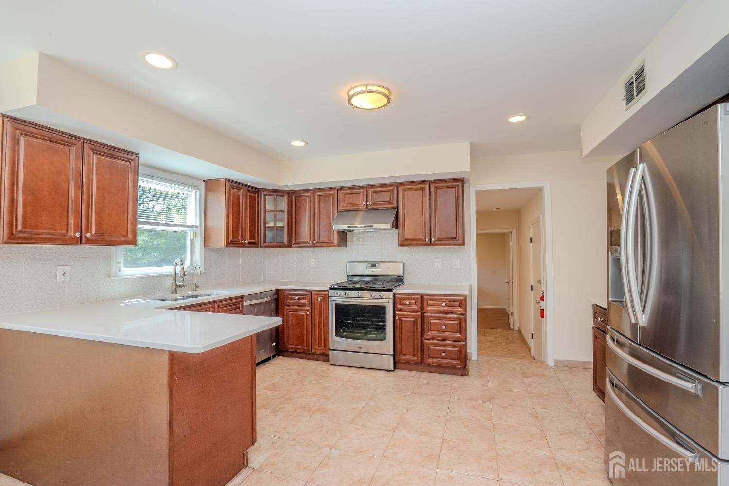 14 Dov Place South Brunswick NJ 08824