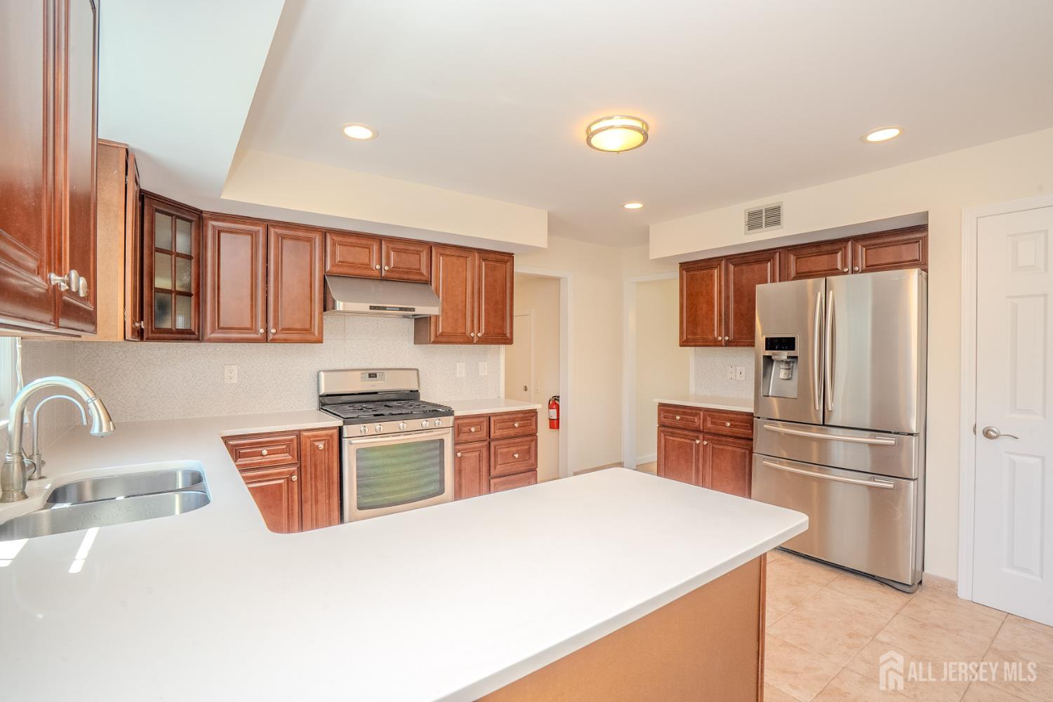 14 Dov Place South Brunswick NJ 08824