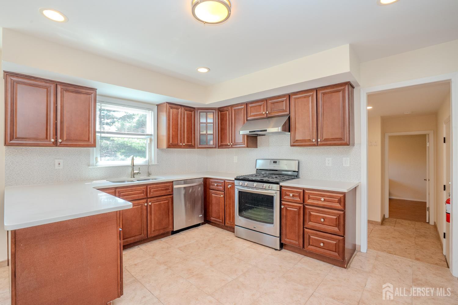 14 Dov Place South Brunswick NJ 08824