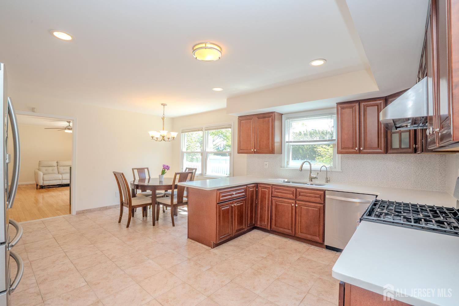 14 Dov Place South Brunswick NJ 08824