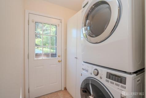 14 Dov Place South Brunswick NJ 08824
