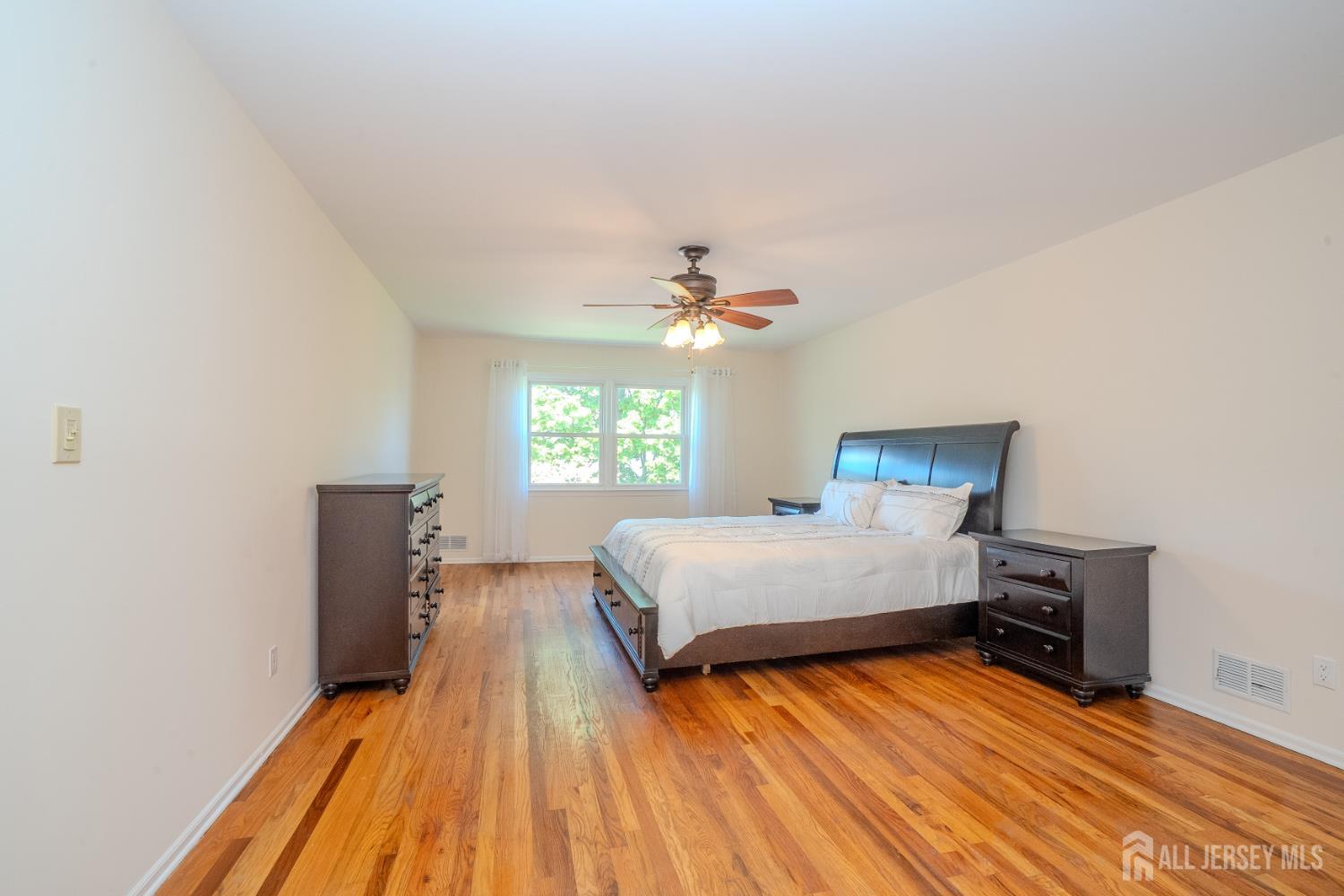 14 Dov Place South Brunswick NJ 08824