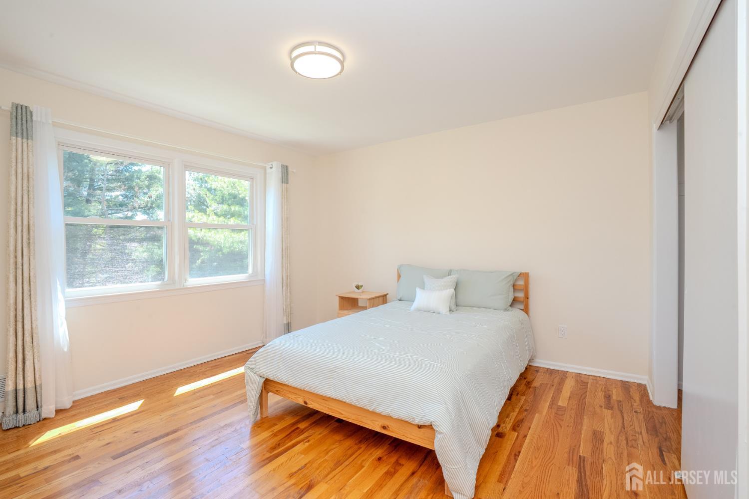 14 Dov Place South Brunswick NJ 08824