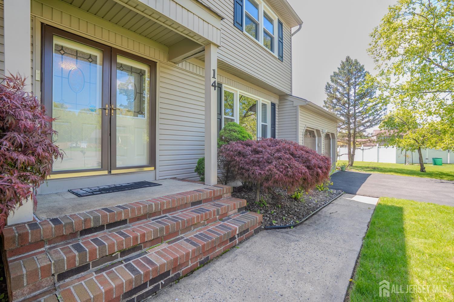14 Dov Place South Brunswick NJ 08824