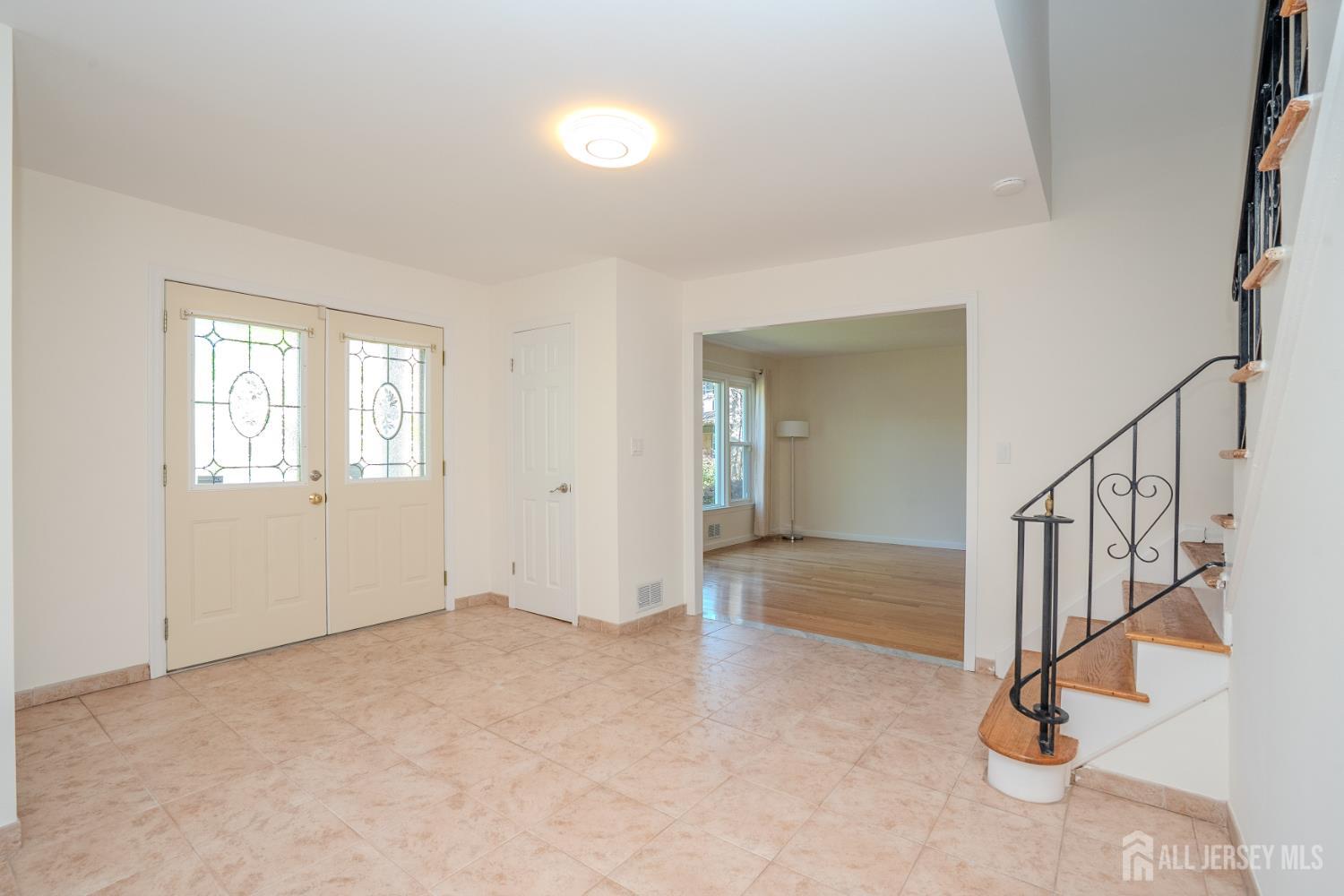 14 Dov Place South Brunswick NJ 08824