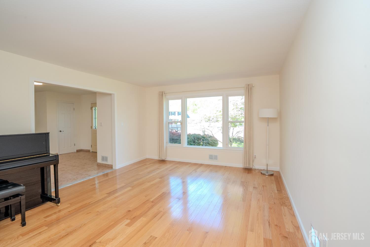 14 Dov Place South Brunswick NJ 08824