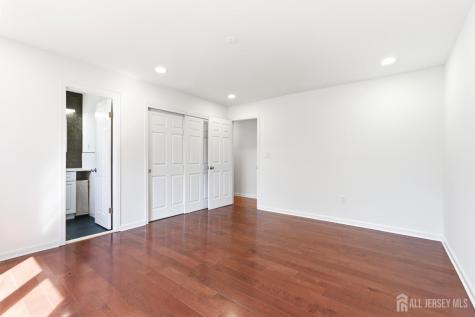 16 Mckinley Street Edison NJ 08820