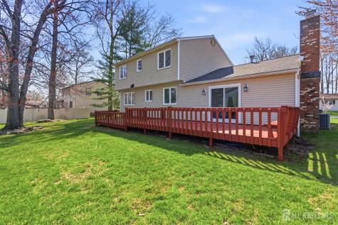 16 Mckinley Street Edison NJ 08820